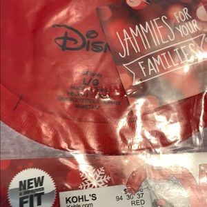 Women’s Minnie Mouse Holiday Pajamas